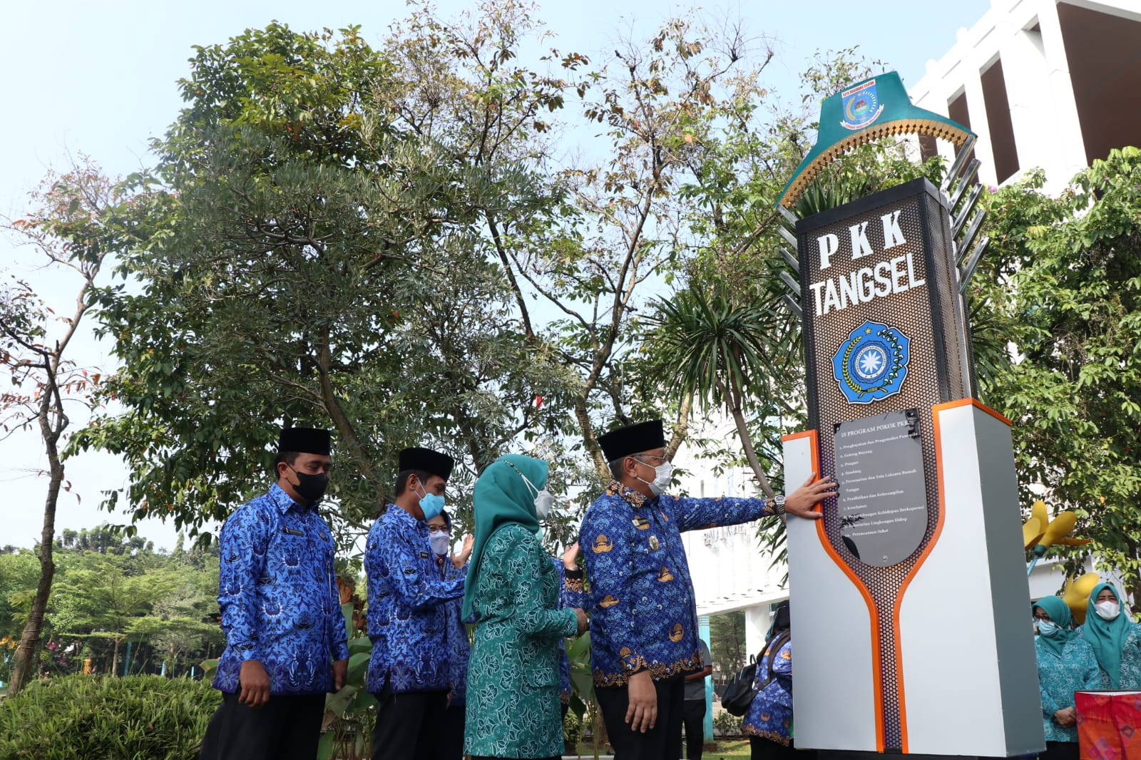 Gambar 1