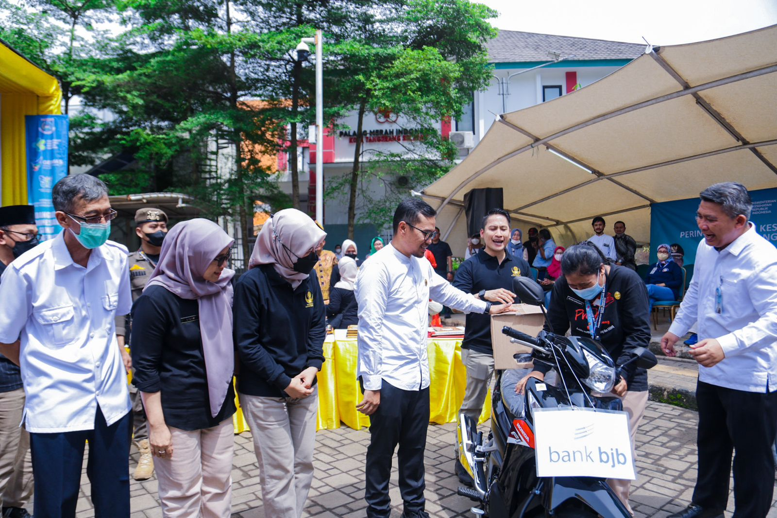 Gambar 2