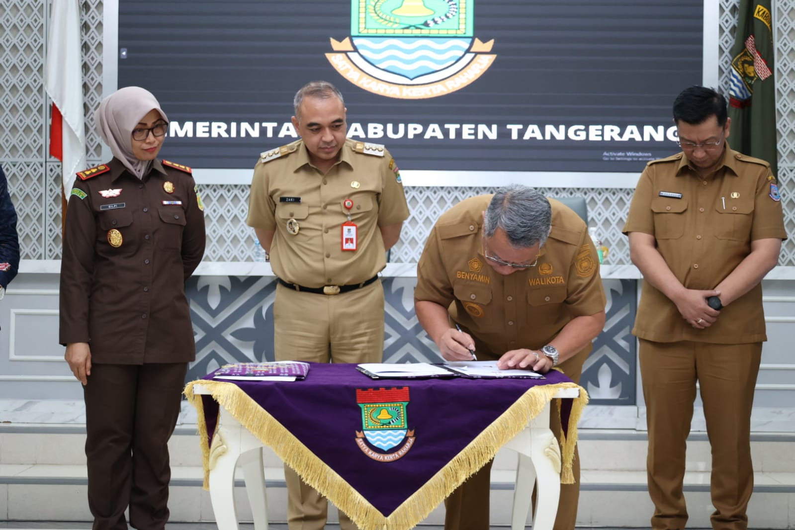 Gambar 2