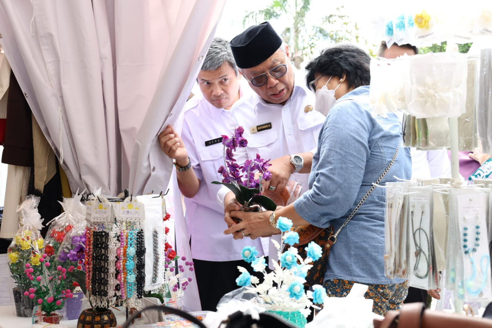 Gambar 2