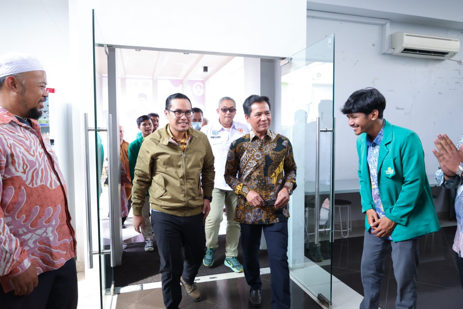 Gambar 2