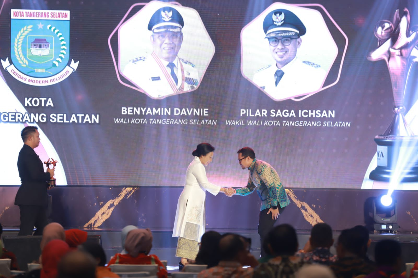 Gambar 2