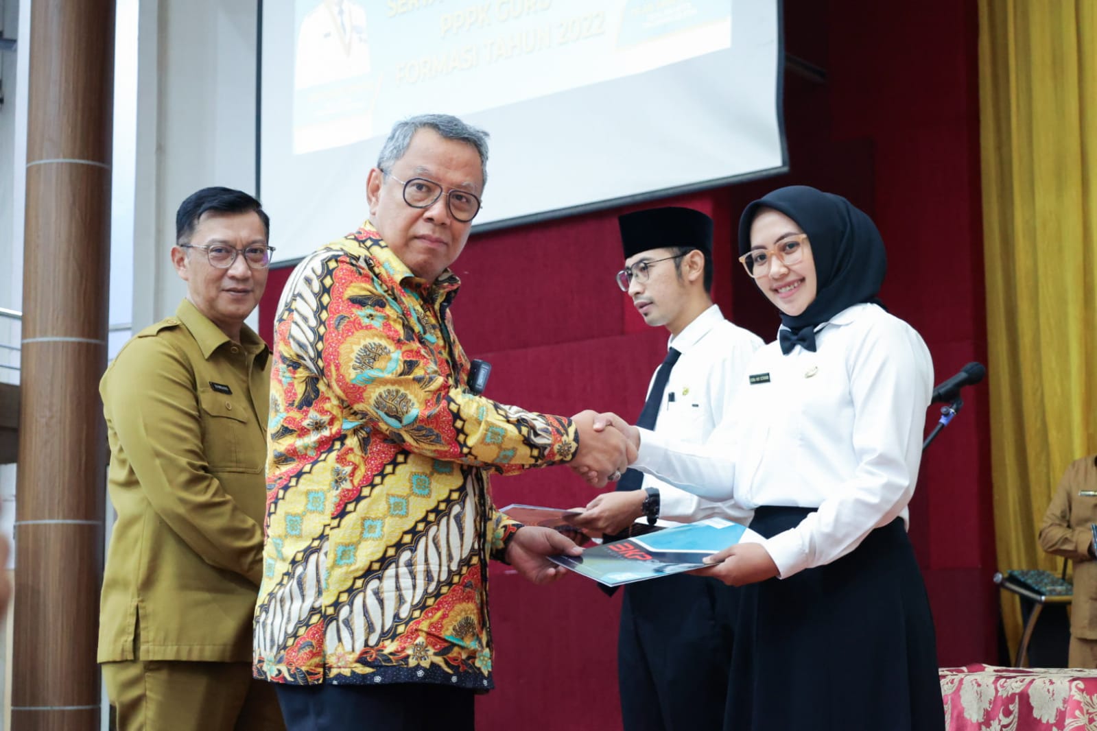 Gambar 2