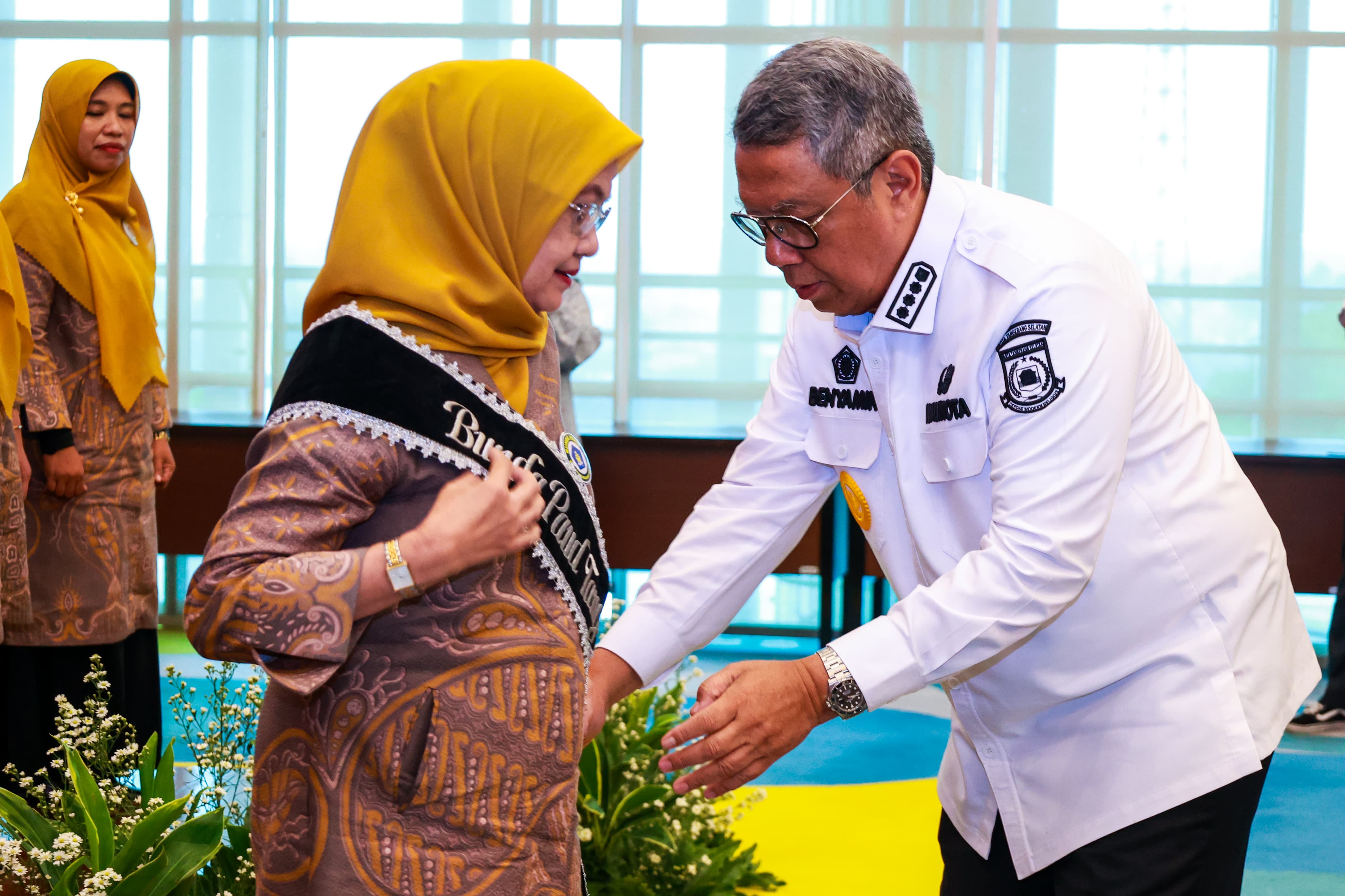 Gambar 2
