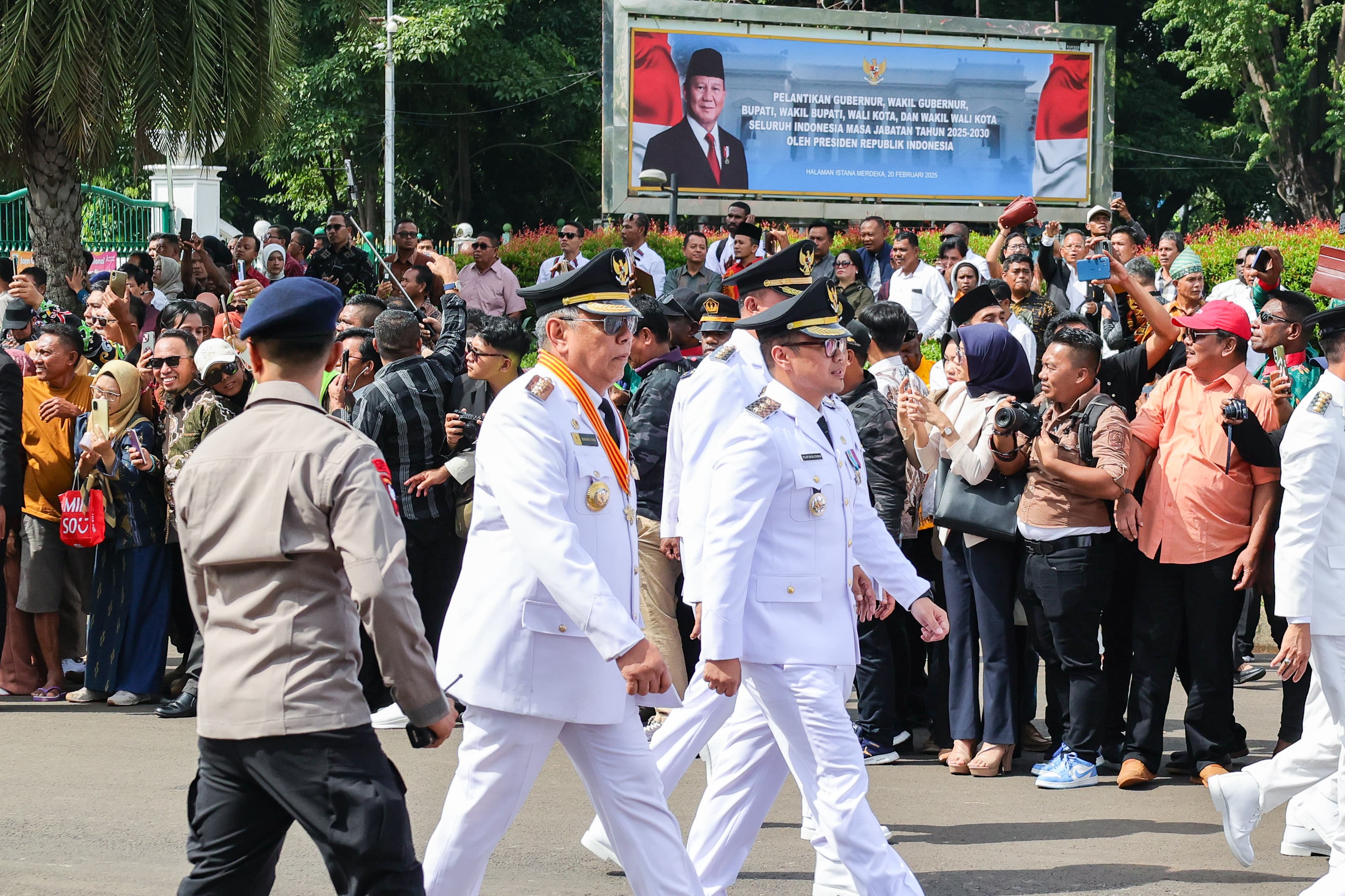 Gambar 2