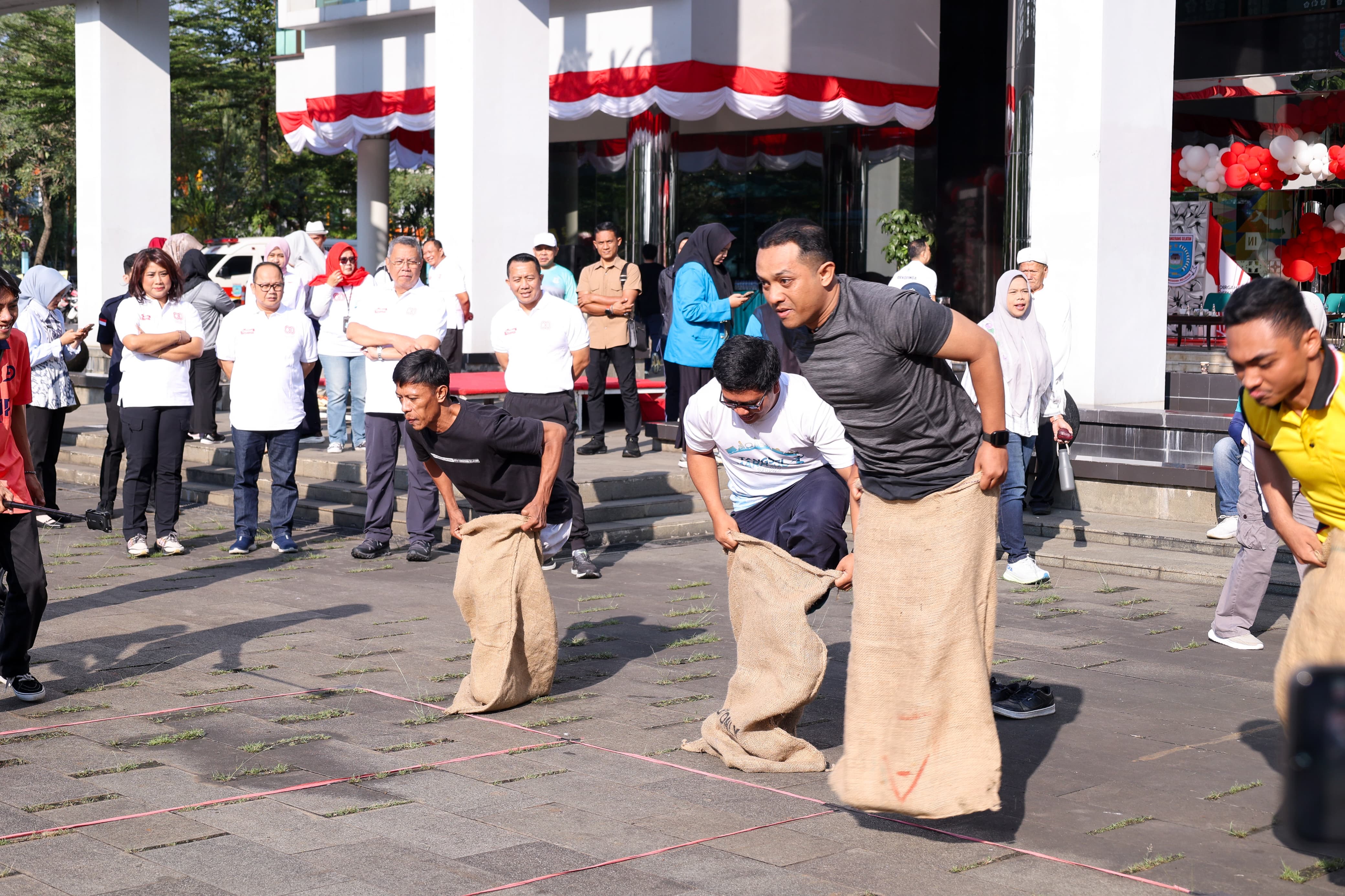 Gambar 2