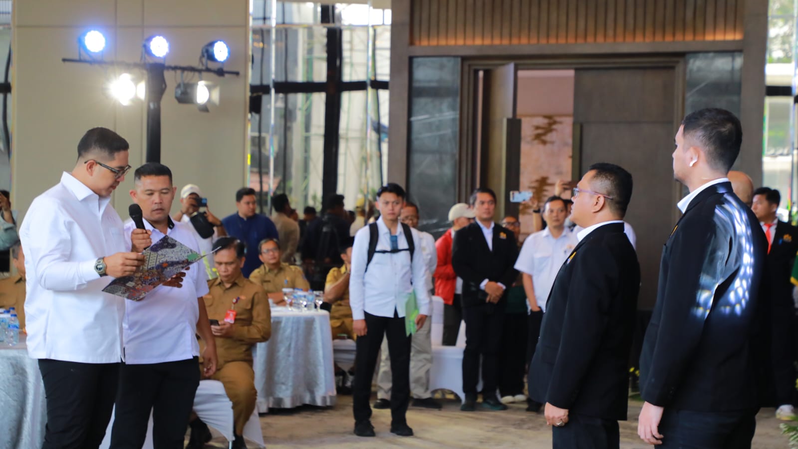 Gambar 2
