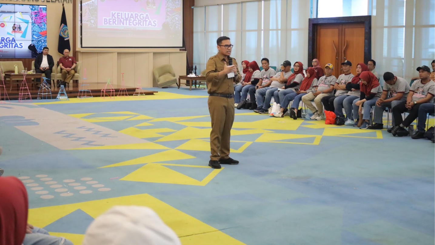 Pilar Tekankan Integritas Lurah, Keluarga Diminta Saling Mengingatkan