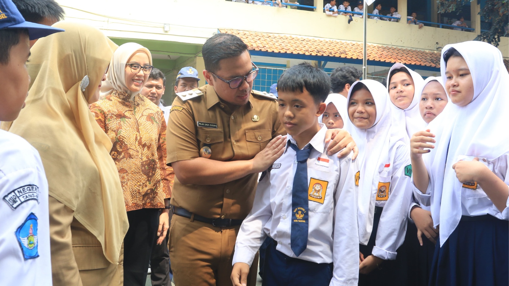 Gambar 2